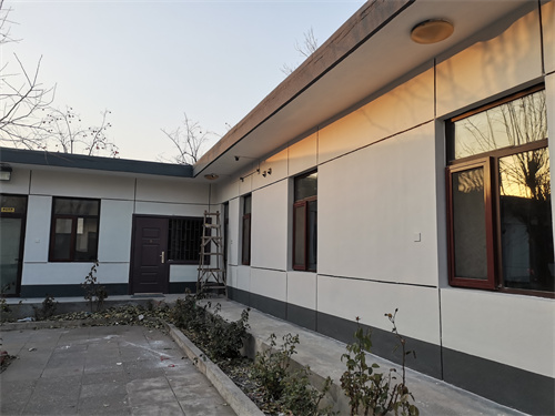 石景山五里陀小院外墻真石漆翻新